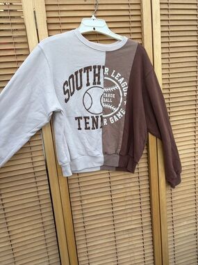 Hollister Cream and Brown Colorblock 'South Tennis' Graphic Sweatshirt